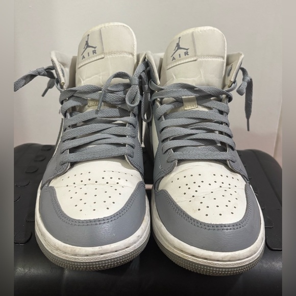 Nike Air Jordan Shoes - Gray & White Air Jordan Sneakers – Iconic Style, All-Day Comfort